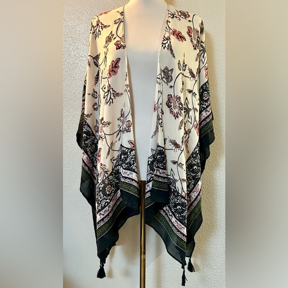 Vince Camuto Chintz Floral Shawl with Tassels - Picture 1 of 6